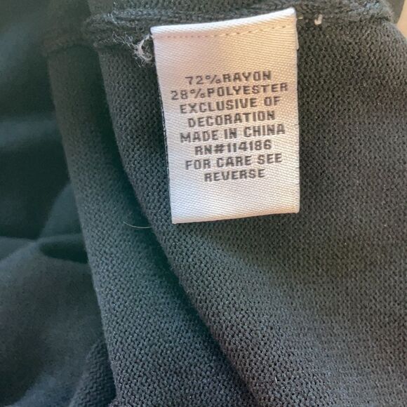 Love Scarlett Black Sweater with white laces on bottom right. Size 1X. - Picture 13 of 14